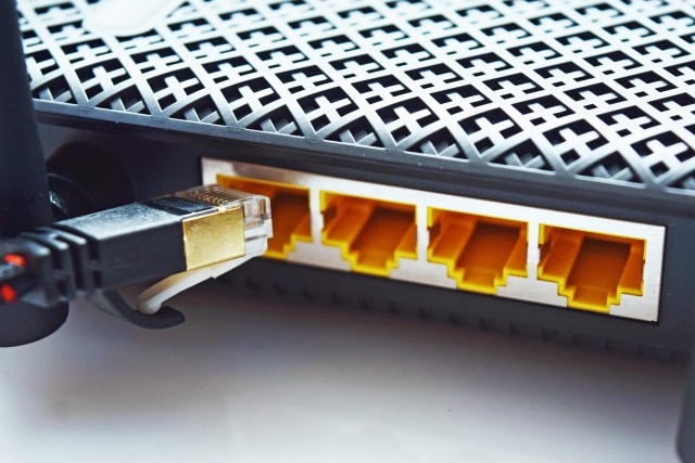 他社の光回線＋光テレビへ乗り換えるとauとUQのスマホ割が外れる事も