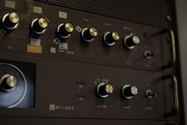 地域のテレビ局から番組を配信するための放映権を獲得していない【auひかりテレビ】