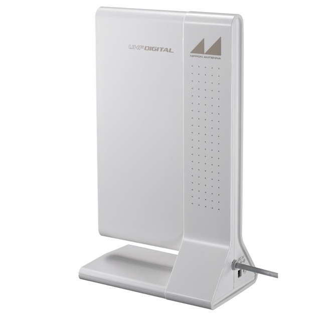 市販の室内アンテナは天候や壁の厚さで映像が乱れやすく不安定